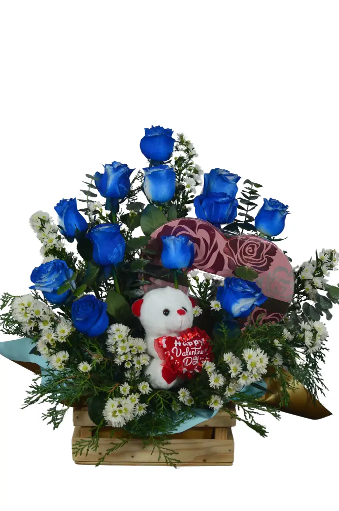 Arreglo de rosas con peluche y bombones