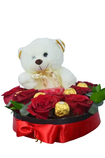 [010] Arreglo de rosas con bombones ferreros y peluche